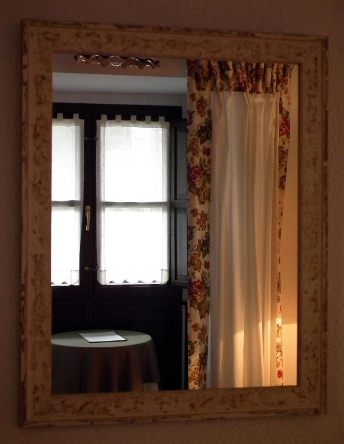 Posada De Muno Muñorrodero Δωμάτιο φωτογραφία